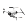 Дрон DJI Mini 3 с пультом управления DJI RC-N1, вид спереди, демонстрирующий компактность и камеру.