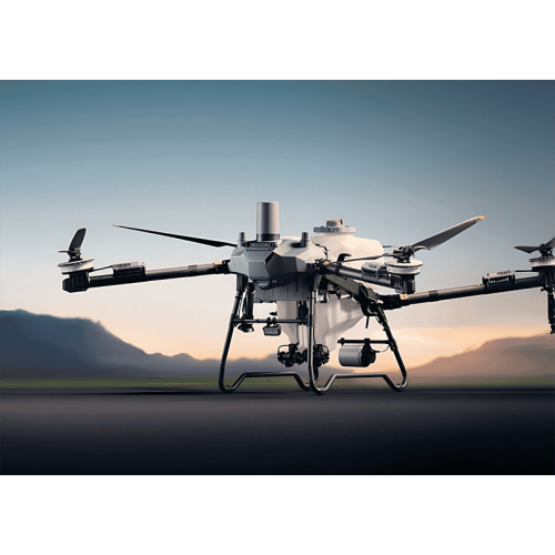 DJI Agras T70, агродрон с распылителем, готовый к работе в поле.