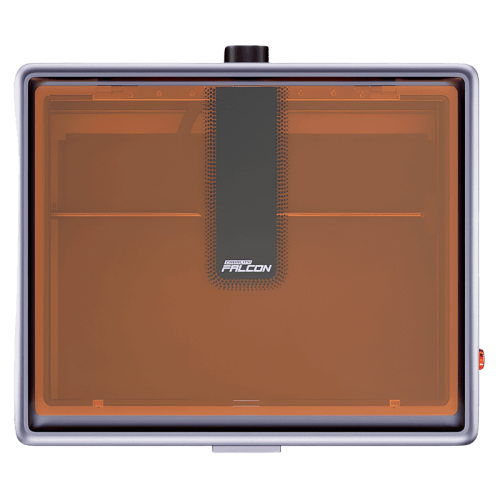 Лазерный станок Creality Falcon A1 в работе, демонстрирующий точную резку