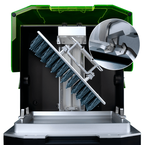 3D-принтер Phrozen Sonic MEGA 8KS в работе, демонстрирующий большую область печати и высокое разрешение, напечатанные детали