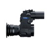 Цифровая насадка ночного видения PARD NV007SP-LRF (850 нм) с интегрированным лазерным дальномером, установленная на оптику.