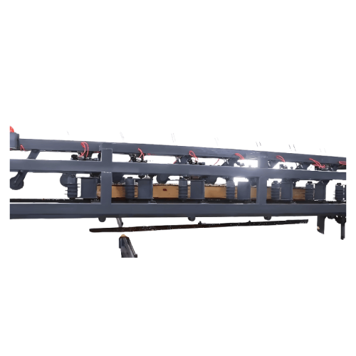 Деревообрабатывающий станок MJY142-40 в работе