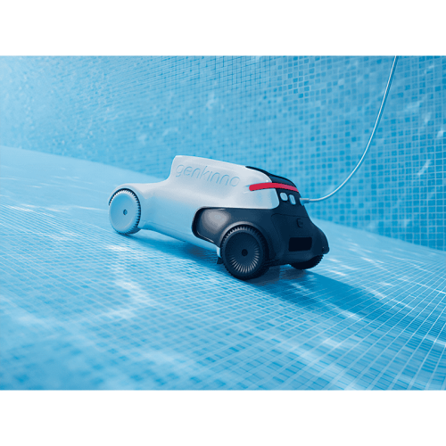 Автономный робот-пылесос Genkinno P2 для чистки дна бассейна.